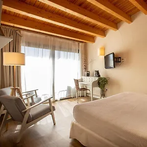 Boutique Niu De Sol Palau Saverdera